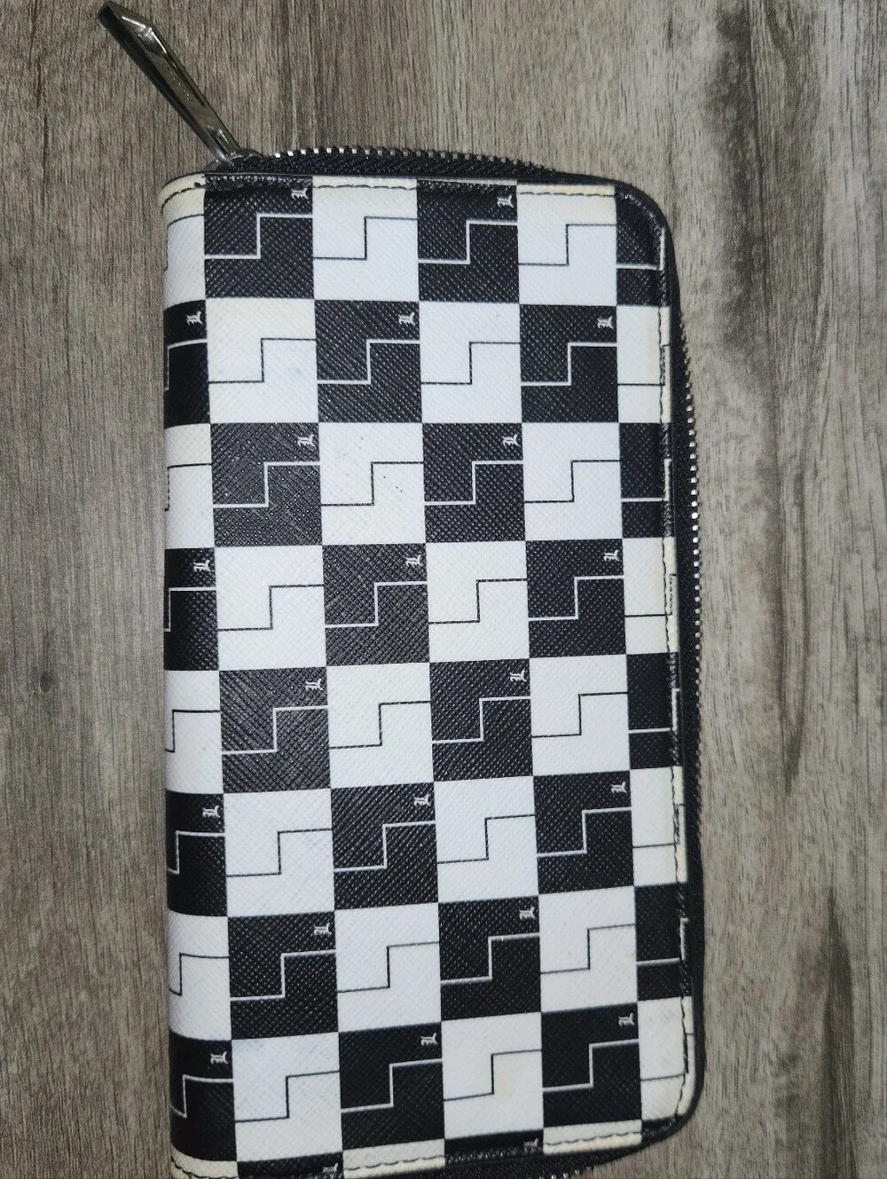 L.A.M.B. Black and White Geometric Zip Wallet - Picture 2 of 3